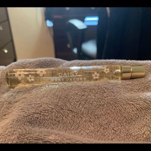 daisy marc jacobs spray/travel pen